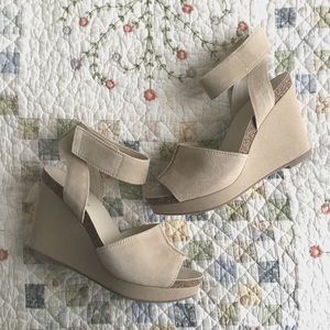 NWB Franco Sarto wedge sandals